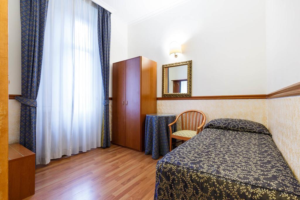 Hotel Paris Rome Exterior photo