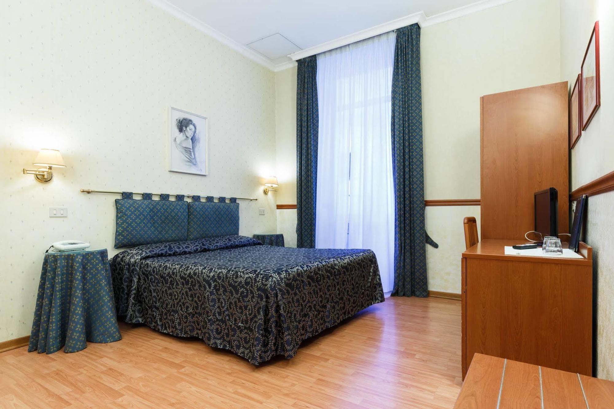 Hotel Paris Rome Exterior photo
